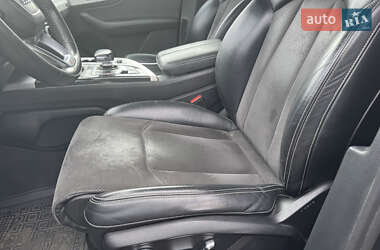 Позашляховик / Кросовер Audi Q7 2017 в 
