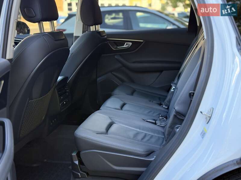 Позашляховик / Кросовер Audi Q7 2022 в Одесі