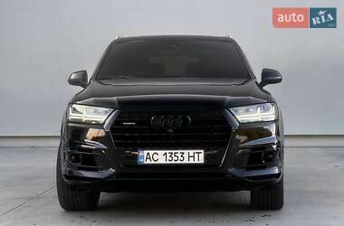 Внедорожник / Кроссовер Audi Q7 2017 в 
