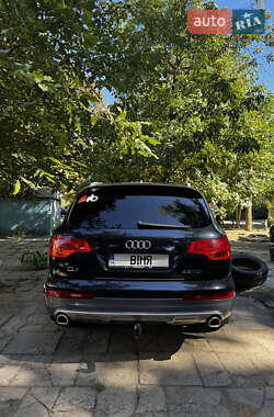 Позашляховик / Кросовер Audi Q7 2008 в 