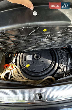 Позашляховик / Кросовер Audi Q7 2008 в 