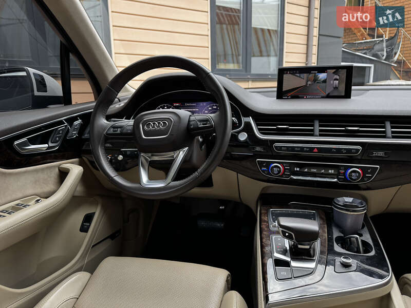 Внедорожник / Кроссовер Audi Q7 2017 в Киеве