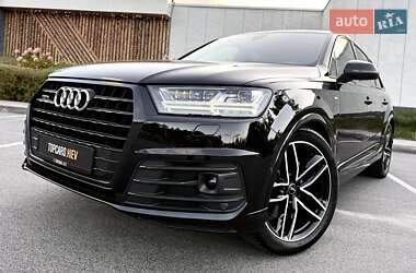 Позашляховик / Кросовер Audi Q7 2017 в 