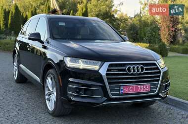Внедорожник / Кроссовер Audi Q7 2018 в 