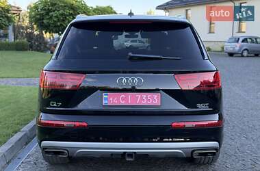 Внедорожник / Кроссовер Audi Q7 2018 в 