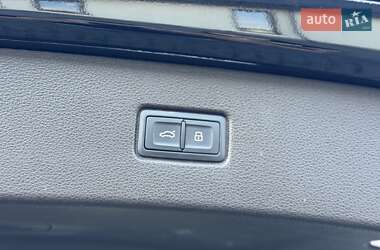 Внедорожник / Кроссовер Audi Q7 2018 в 