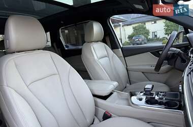 Внедорожник / Кроссовер Audi Q7 2018 в 