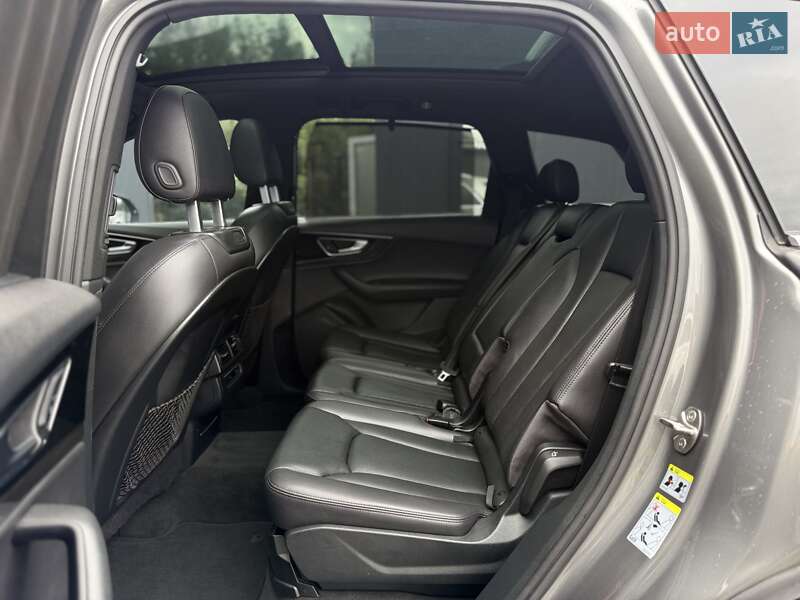 Внедорожник / Кроссовер Audi Q7 2017 в Львове