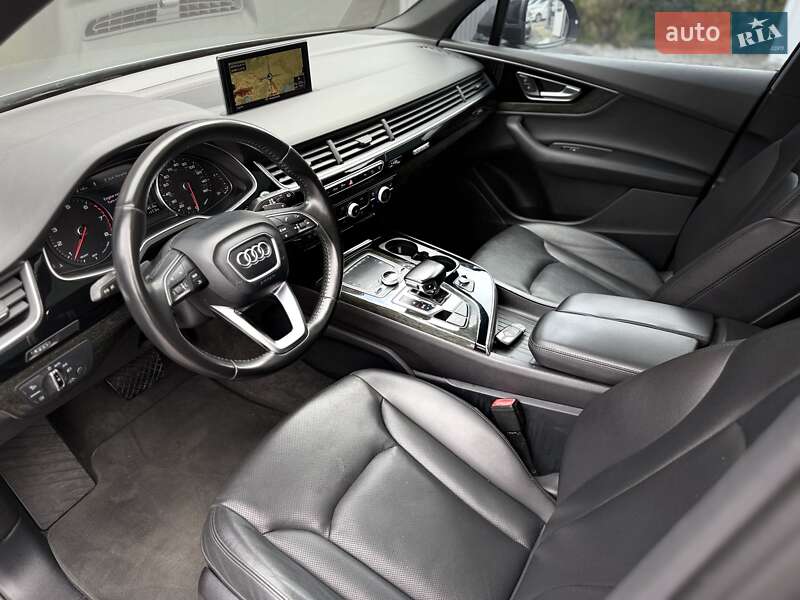 Внедорожник / Кроссовер Audi Q7 2017 в Львове