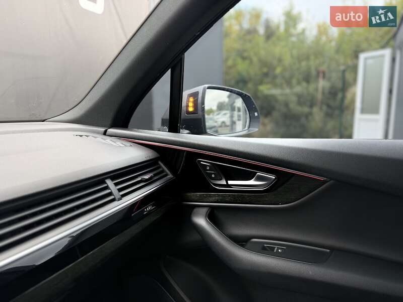 Внедорожник / Кроссовер Audi Q7 2017 в Львове