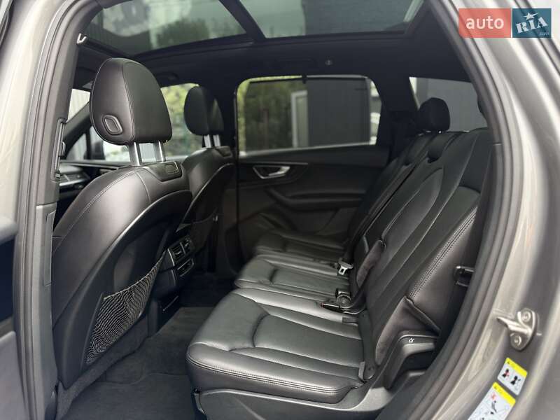 Внедорожник / Кроссовер Audi Q7 2017 в Львове