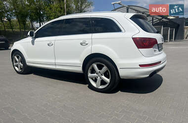 Позашляховик / Кросовер Audi Q7 2010 в 