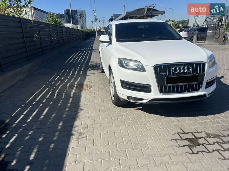 Внедорожник / Кроссовер Audi Q7 2010 в Киеве
