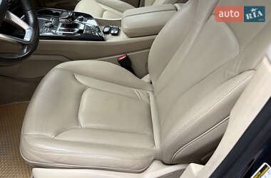 Позашляховик / Кросовер Audi Q7 2018 в 