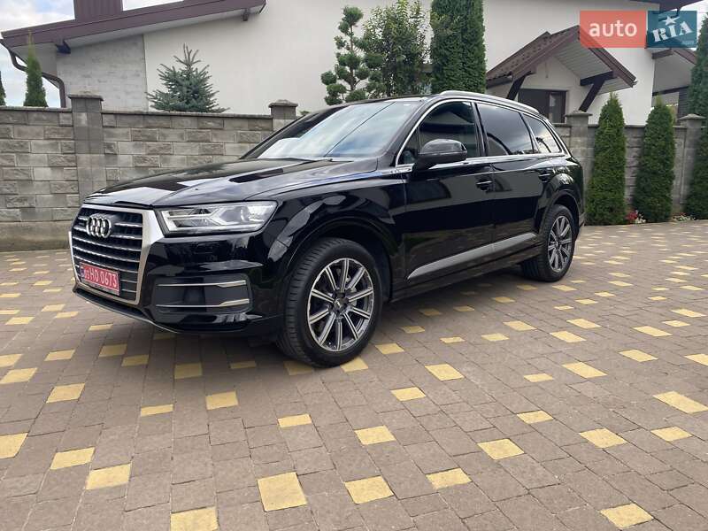Позашляховик / Кросовер Audi Q7 2016 в 