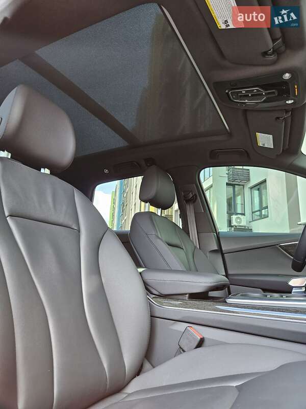 Позашляховик / Кросовер Audi Q7 2021 в Дніпрі