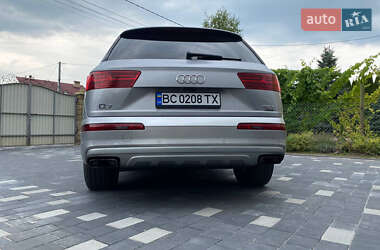 Позашляховик / Кросовер Audi Q7 2016 в 