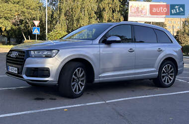 Позашляховик / Кросовер Audi Q7 2018 в 