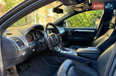 Позашляховик / Кросовер Audi Q7 2011 в 