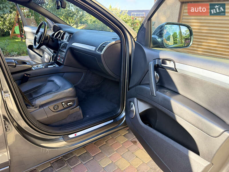 Внедорожник / Кроссовер Audi Q7 2011 в Ровно