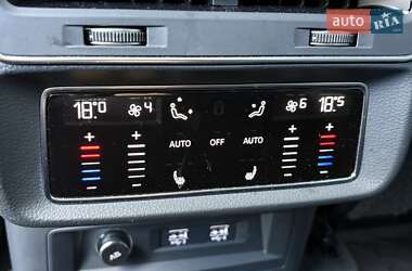 Позашляховик / Кросовер Audi Q7 2020 в 
