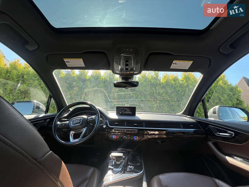Позашляховик / Кросовер Audi Q7 2016 в Стрию