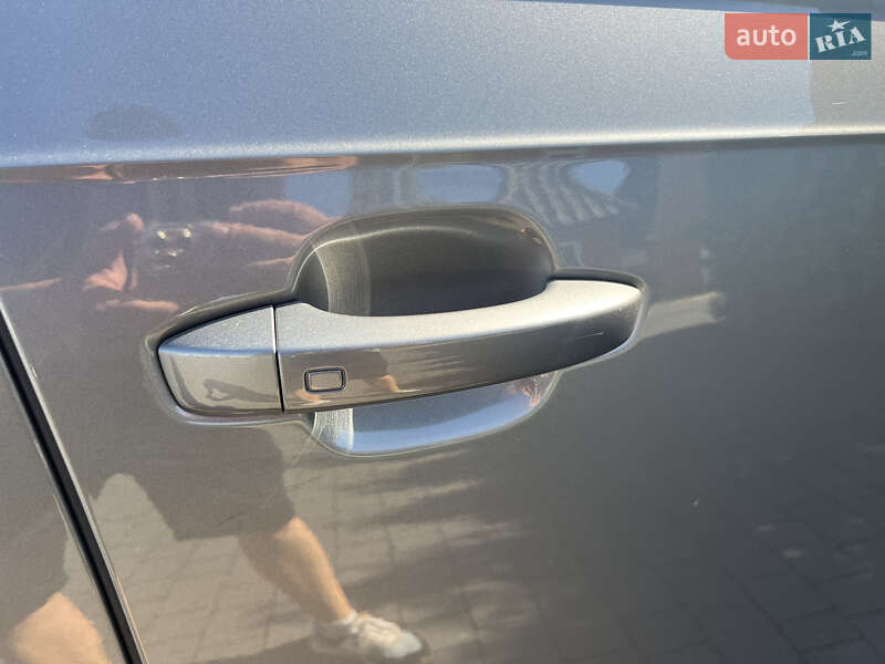 Позашляховик / Кросовер Audi Q7 2016 в Стрию