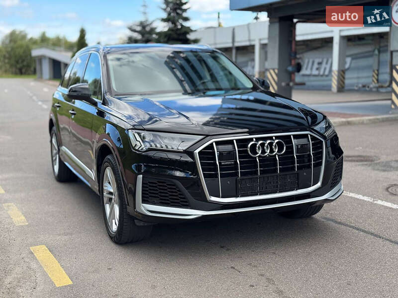 Позашляховик / Кросовер Audi Q7 2020 в Києві