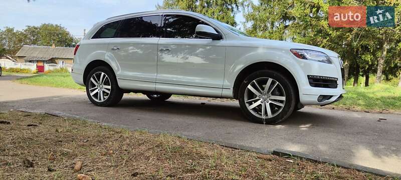Позашляховик / Кросовер Audi Q7 2015 в Дубні
