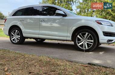 Внедорожник / Кроссовер Audi Q7 2015 в 