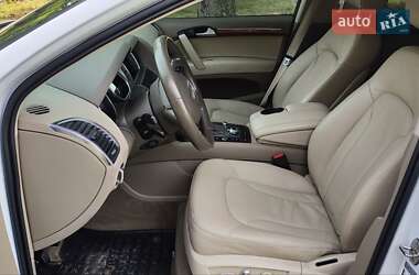 Внедорожник / Кроссовер Audi Q7 2015 в 