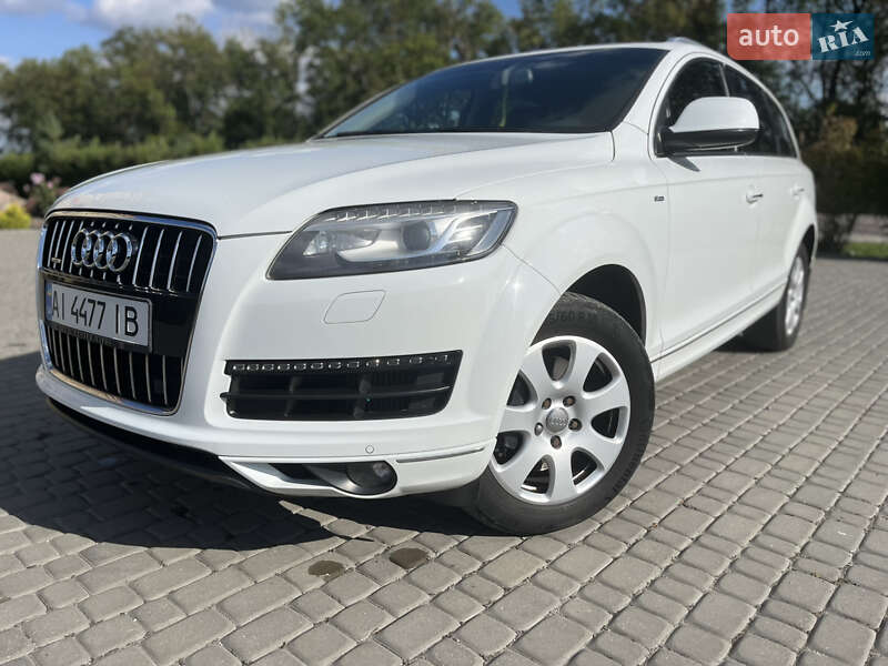 Внедорожник / Кроссовер Audi Q7 2013 в 