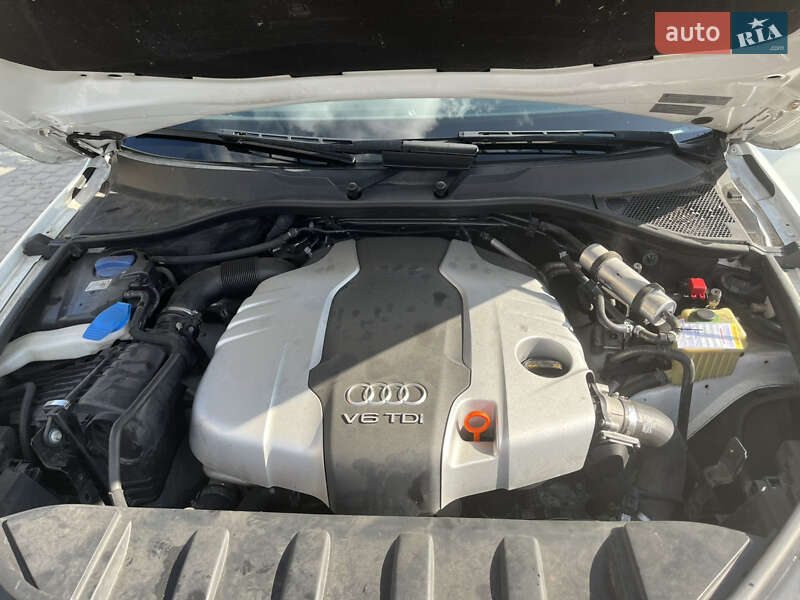 Позашляховик / Кросовер Audi Q7 2013 в Тернополі