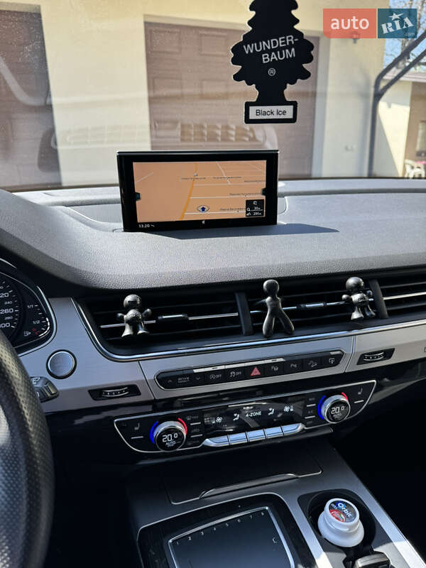 Внедорожник / Кроссовер Audi Q7 2015 в Стрые