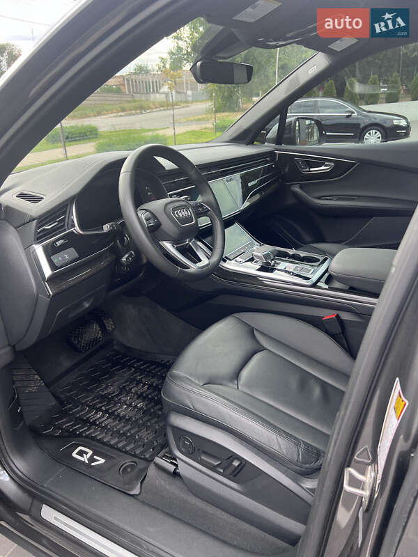 Audi Q7 2023