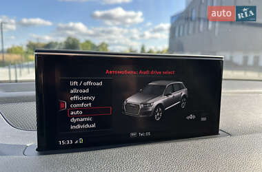 Позашляховик / Кросовер Audi Q7 2016 в 