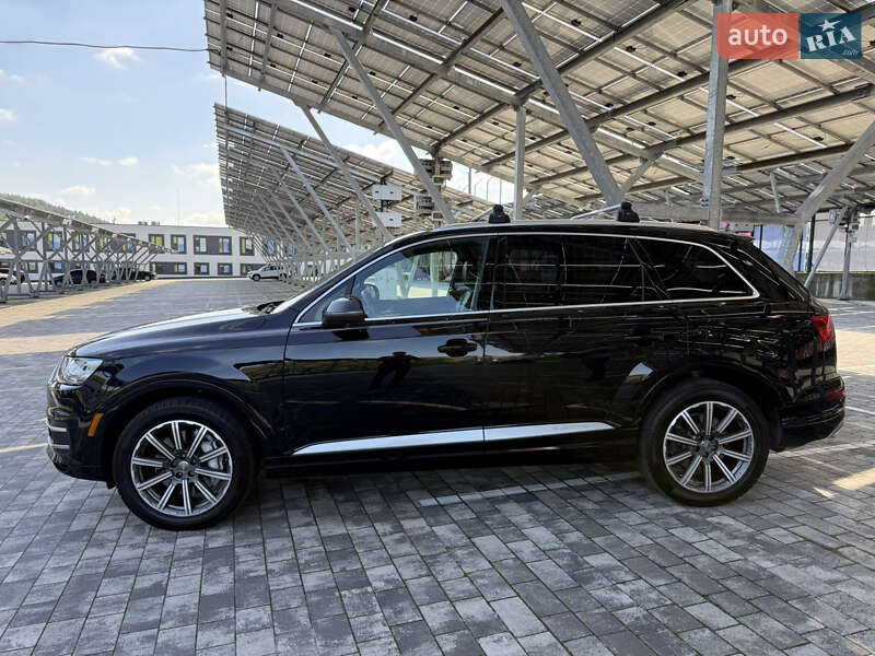 Позашляховик / Кросовер Audi Q7 2017 в Львові