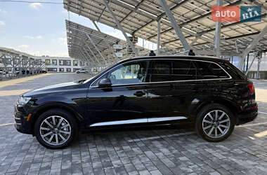 Внедорожник / Кроссовер Audi Q7 2017 в 