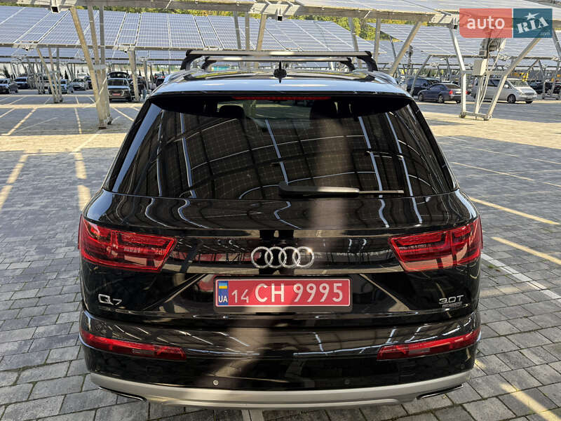Позашляховик / Кросовер Audi Q7 2017 в Львові
