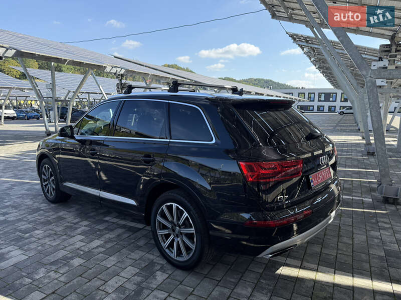 Позашляховик / Кросовер Audi Q7 2017 в Львові