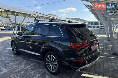 Внедорожник / Кроссовер Audi Q7 2017 в 