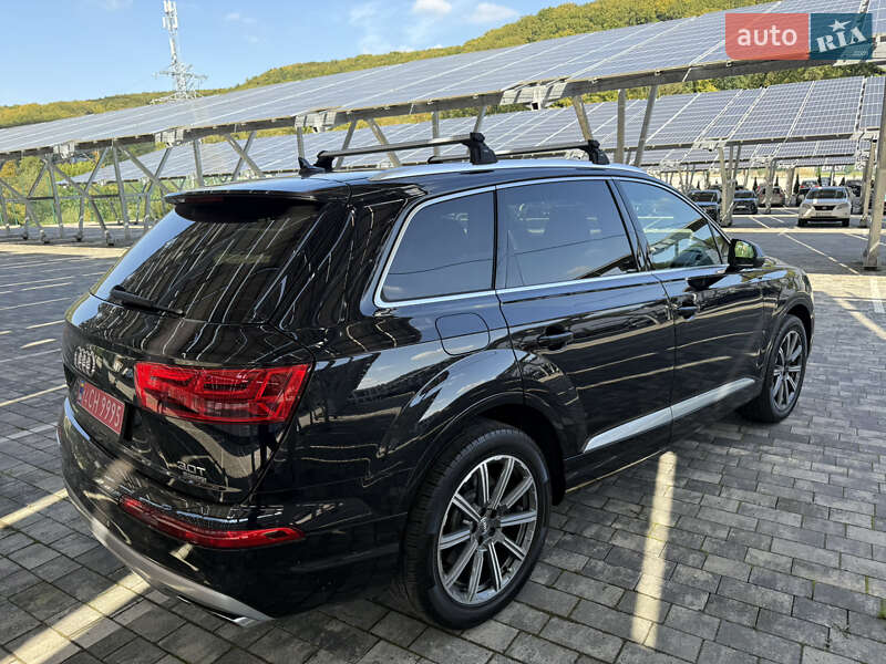 Позашляховик / Кросовер Audi Q7 2017 в Львові
