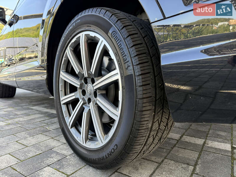 Позашляховик / Кросовер Audi Q7 2017 в Львові