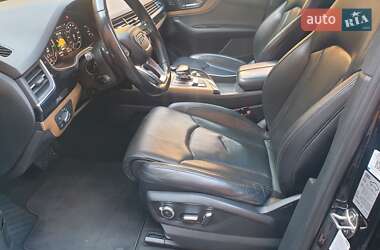 Внедорожник / Кроссовер Audi Q7 2016 в 