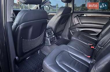 Позашляховик / Кросовер Audi Q7 2011 в 