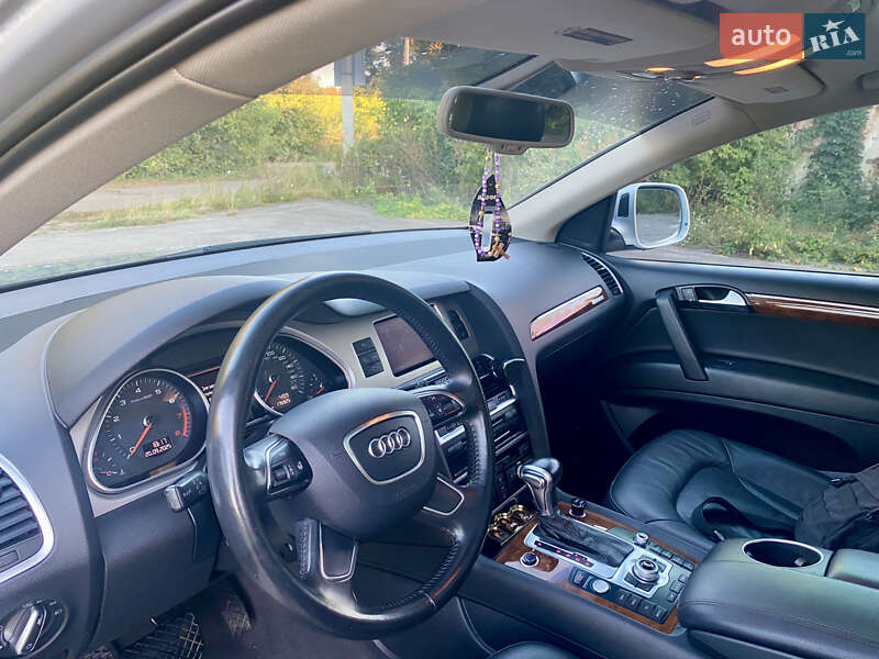 Позашляховик / Кросовер Audi Q7 2013 в Конотопі