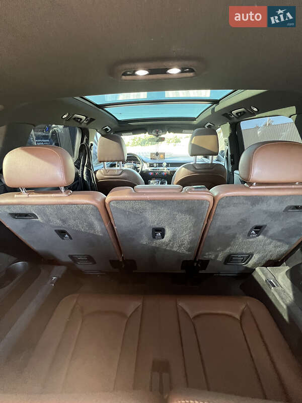 Позашляховик / Кросовер Audi Q7 2017 в Городку