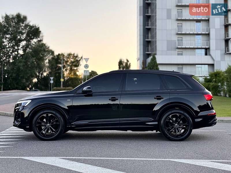 Внедорожник / Кроссовер Audi Q7 2025 в Киеве