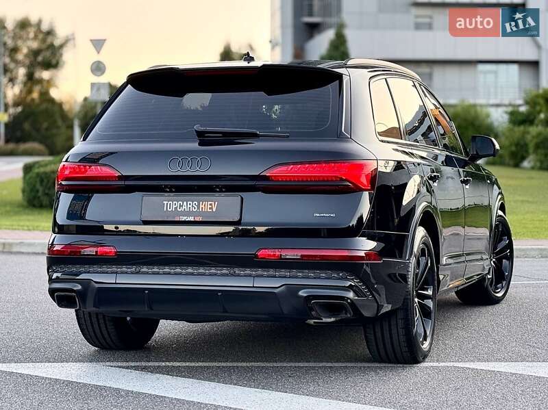 Внедорожник / Кроссовер Audi Q7 2025 в Киеве