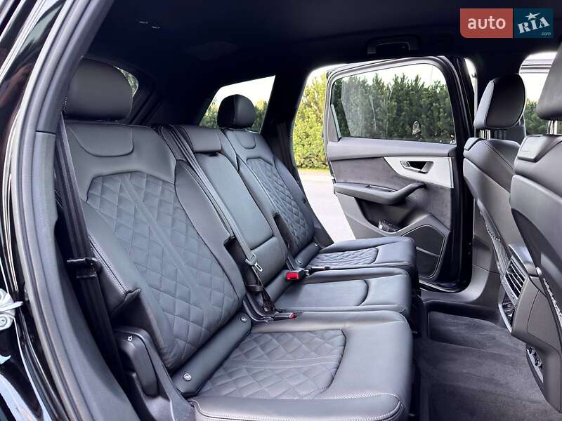 Внедорожник / Кроссовер Audi Q7 2025 в Киеве